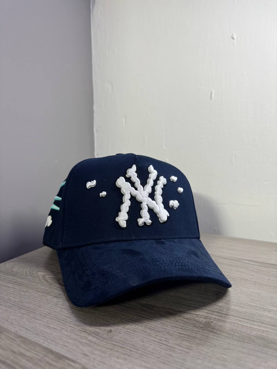 31 Hats ANIVERSARIO NY CLOUDS