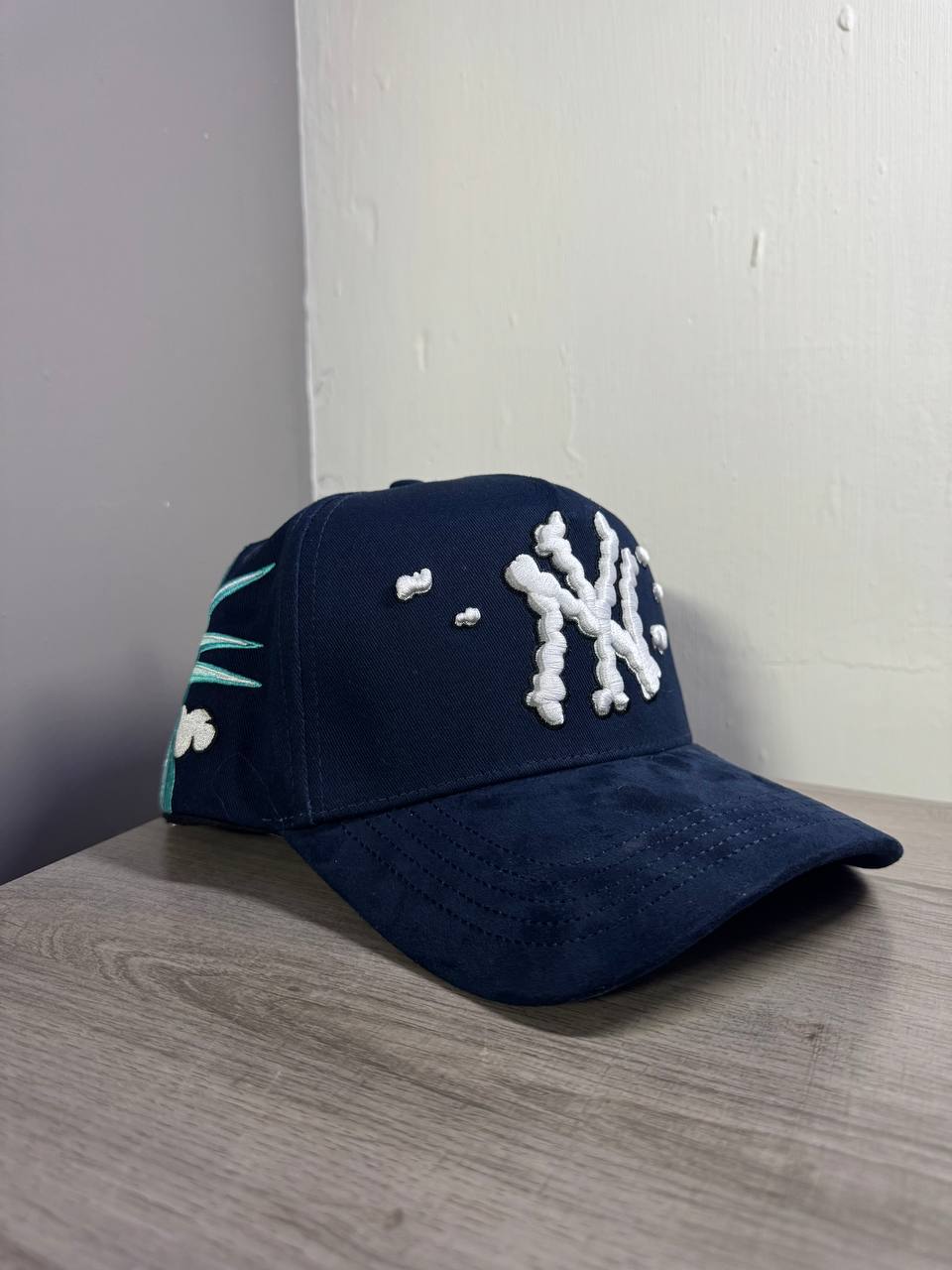 31 Hats ANIVERSARIO NY CLOUDS